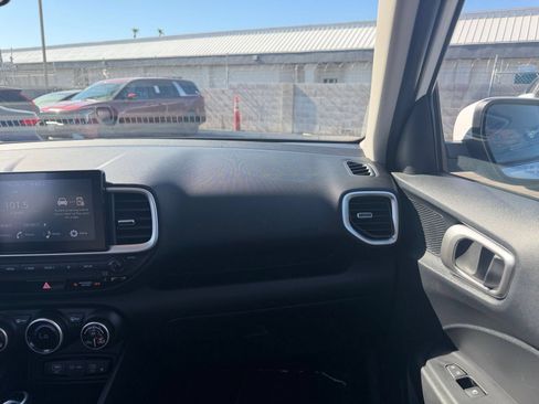 Used 2026 Hyundai Venue SEL FWD image 34