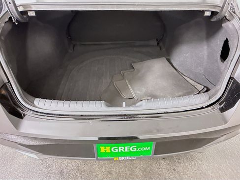 Used 2021 Hyundai Elantra SEL image 35