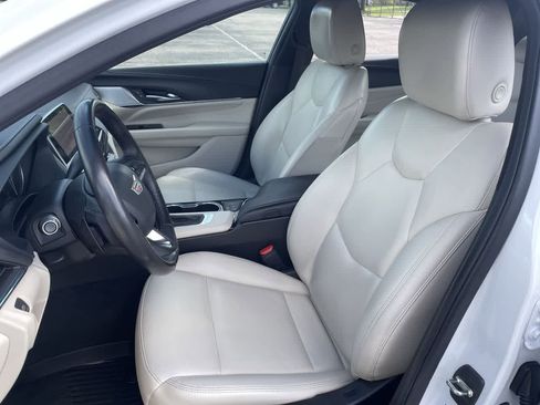 Used 2023 Cadillac CT4 Luxury w/ Sun And Sound Package AWD/4WD image 12