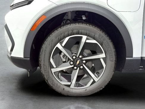 New 2026 Chevrolet Equinox EV LT AWD/4WD image 40