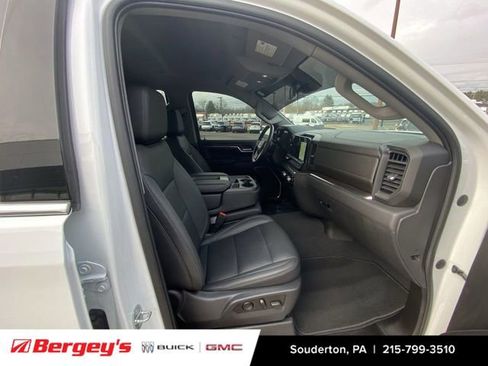 Certified 2023 GMC Sierra 1500 SLT image 32