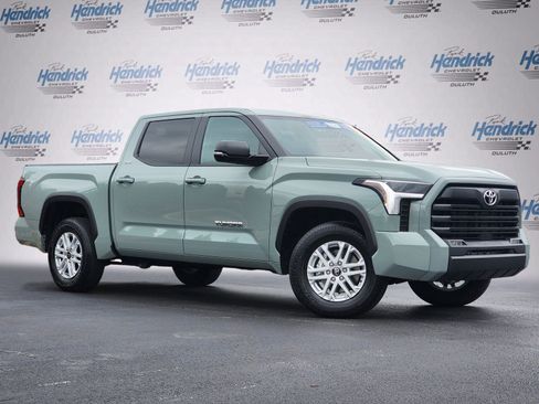 Used 2025 Toyota Tundra SR5 w/ SR5 Premium Package image 2