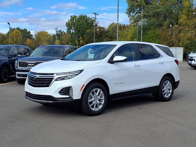 Used 2024 Chevrolet Equinox LT w/ LPO, Floor Liner Package FWD image 1