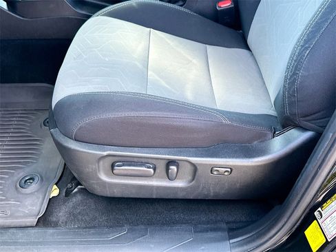 Used 2023 Toyota Tacoma TRD Sport image 9