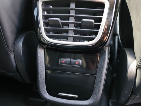 Used 2023 Lincoln Nautilus Reserve AWD/4WD image 13