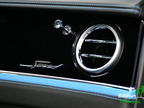 Used 2025 Bentley Flying Spur Plug-In Hybrid image 61