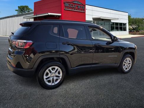 Used 2018 Jeep Compass Sport image 5