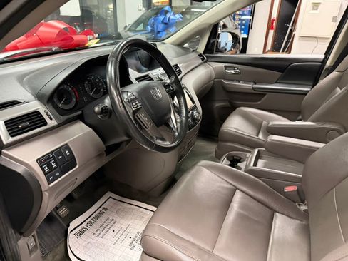 Used 2016 Honda Odyssey Touring Elite image 27