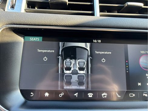 Used 2017 Land Rover Range Rover Sport HSE image 36