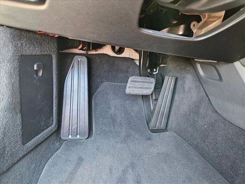 Used 2024 Porsche 718 Cayman image 17