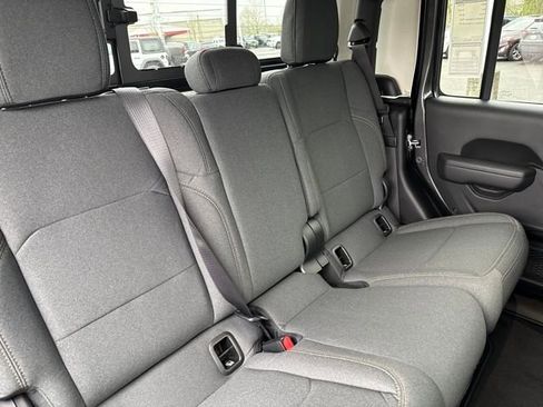 New 2026 Jeep Gladiator Sport image 21