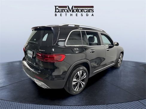 Used 2025 Mercedes-Benz GLB 250 4MATIC image 5