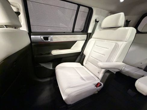 Used 2025 Hyundai Santa Fe Calligraphy AWD/4WD image 41