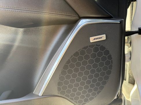 Used 2017 Cadillac Escalade ESV Premium Luxury image 34