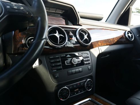 Used 2015 Mercedes-Benz GLK 350 2WD image 33
