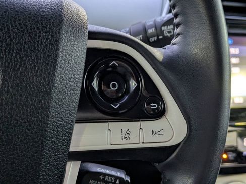 Used 2018 Toyota Prius Three image 28