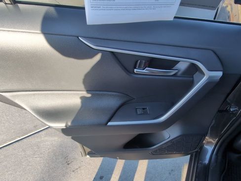 Used 2025 Toyota RAV4 XLE image 23
