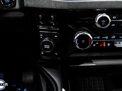 Used 2025 Ford F250 Platinum image 22