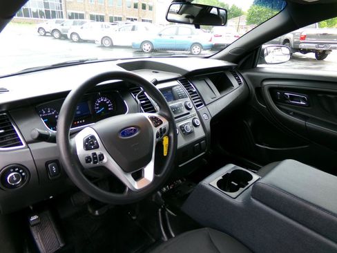 Used 2019 Ford Taurus Police Interceptor AWD image 16
