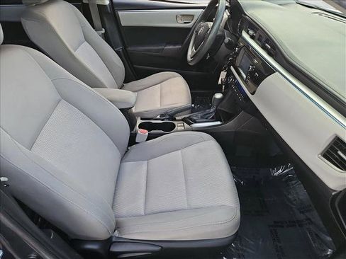 Used 2015 Toyota Corolla LE image 21