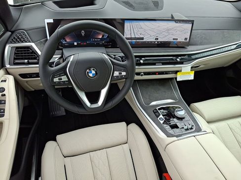 New 2026 BMW X5 xDrive40i w/ Off-Road Package AWD/4WD image 2