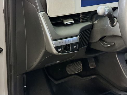 Used 2024 Hyundai Ioniq 5 SE image 17