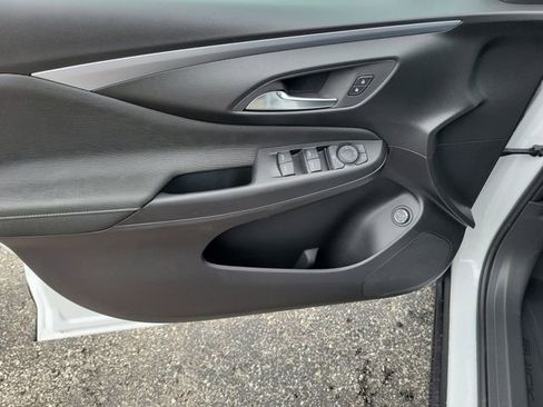 New 2026 Buick Envista Sport Touring FWD image 18