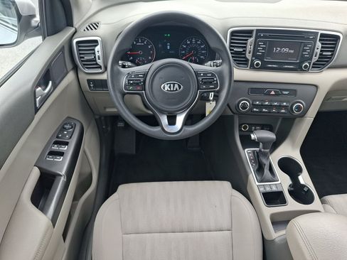 Used 2017 Kia Sportage LX AWD/4WD image 11
