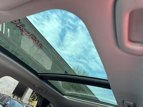 Used 2023 Hyundai Tucson Limited w/ Cargo Package image 5