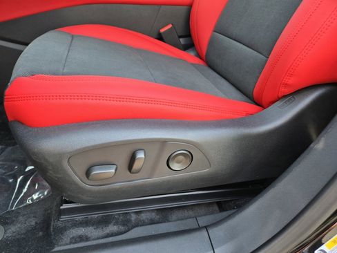New 2025 Chevrolet Blazer EV RS AWD/4WD image 16