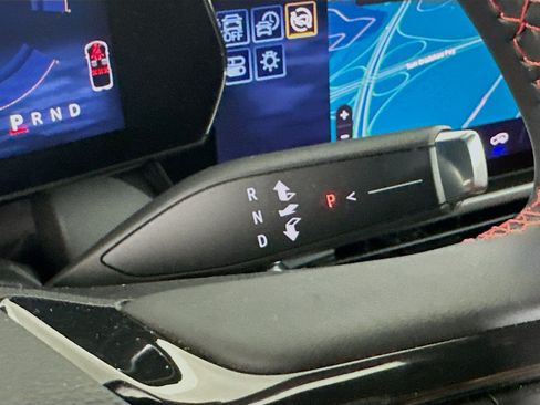 Used 2025 Chevrolet Equinox EV RS FWD image 25