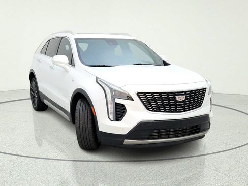 Used 2019 Cadillac XT4 Premium Luxury FWD image 4