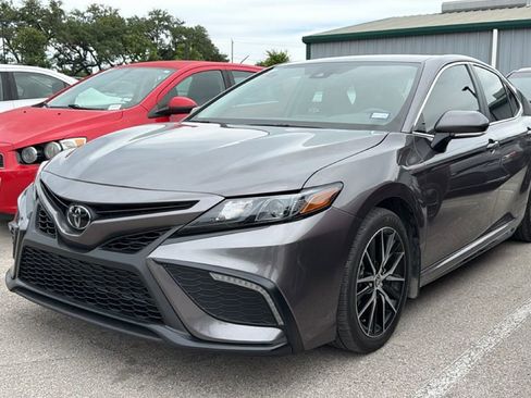 Used 2023 Toyota Camry SE FWD image 10