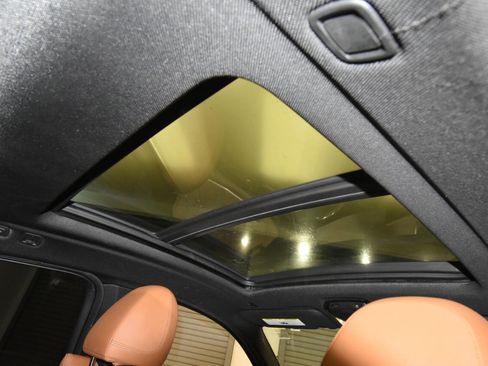 Used 2022 BMW X4 xDrive30i w/ Convenience Package image 17