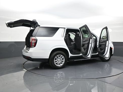 Used 2024 Chevrolet Tahoe LS RWD image 29