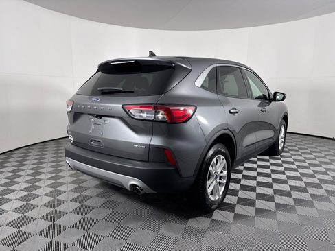 Used 2022 Ford Escape SE w/ Convenience Package image 16