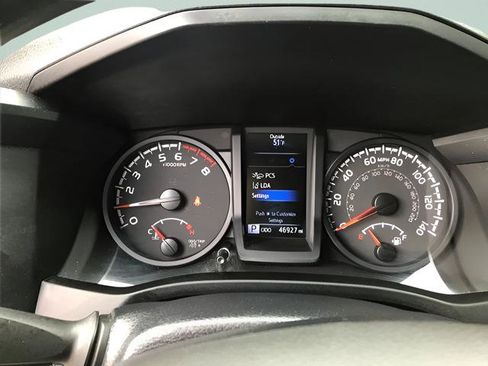 Certified 2022 Toyota Tacoma SR AWD/4WD image 15