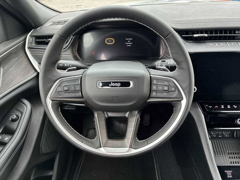 New 2026 Jeep Grand Cherokee L 4WD image 11