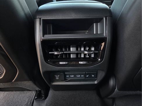 New 2026 Jeep Grand Cherokee Limited w/ Limited Altitude Package RWD image 19