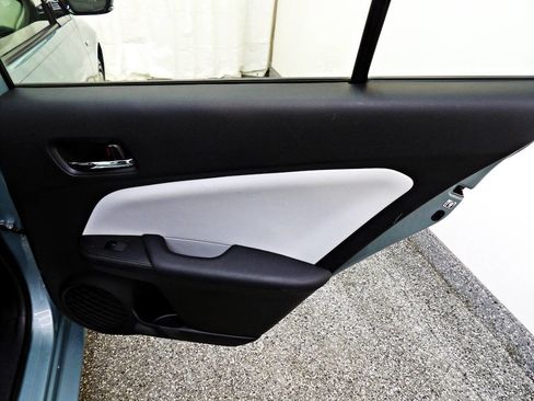 Used 2019 Toyota Prius LE image 12