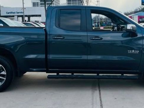 Used 2019 Chevrolet Silverado 1500 LT w/ Texas Edition image 2