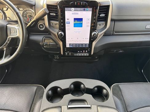 Used 2024 RAM 2500 Laramie image 11