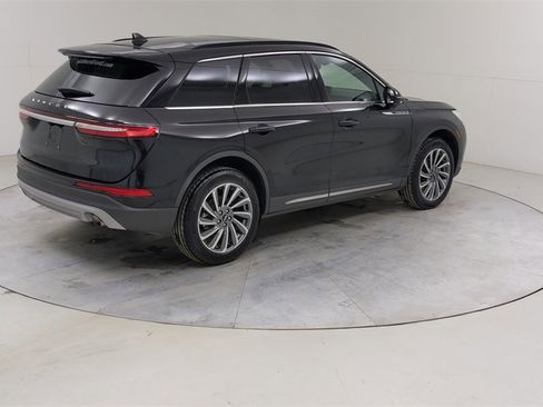 Used 2025 Lincoln Corsair Reserve image 14