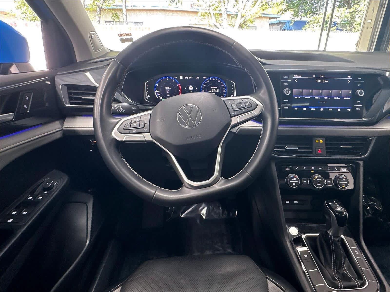 Used 2022 Volkswagen Taos SEL AWD/4WD image 11