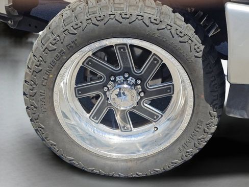 Used 2017 Ford F350 Platinum w/ Platinum Ultimate Package AWD/4WD image 21