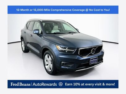 Used 2021 Volvo XC40 T4 Momentum