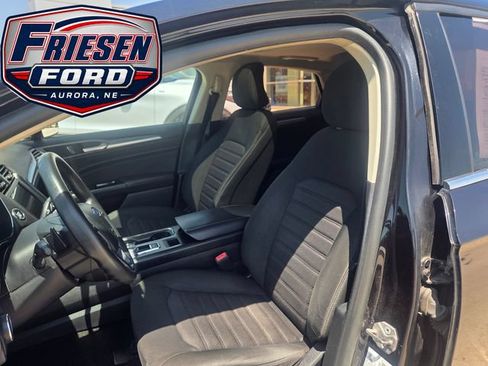 Used 2019 Ford Fusion SE AWD/4WD image 14