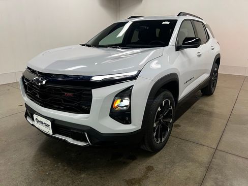 New 2026 Chevrolet Equinox RS w/ Convenience Package III AWD/4WD image 8