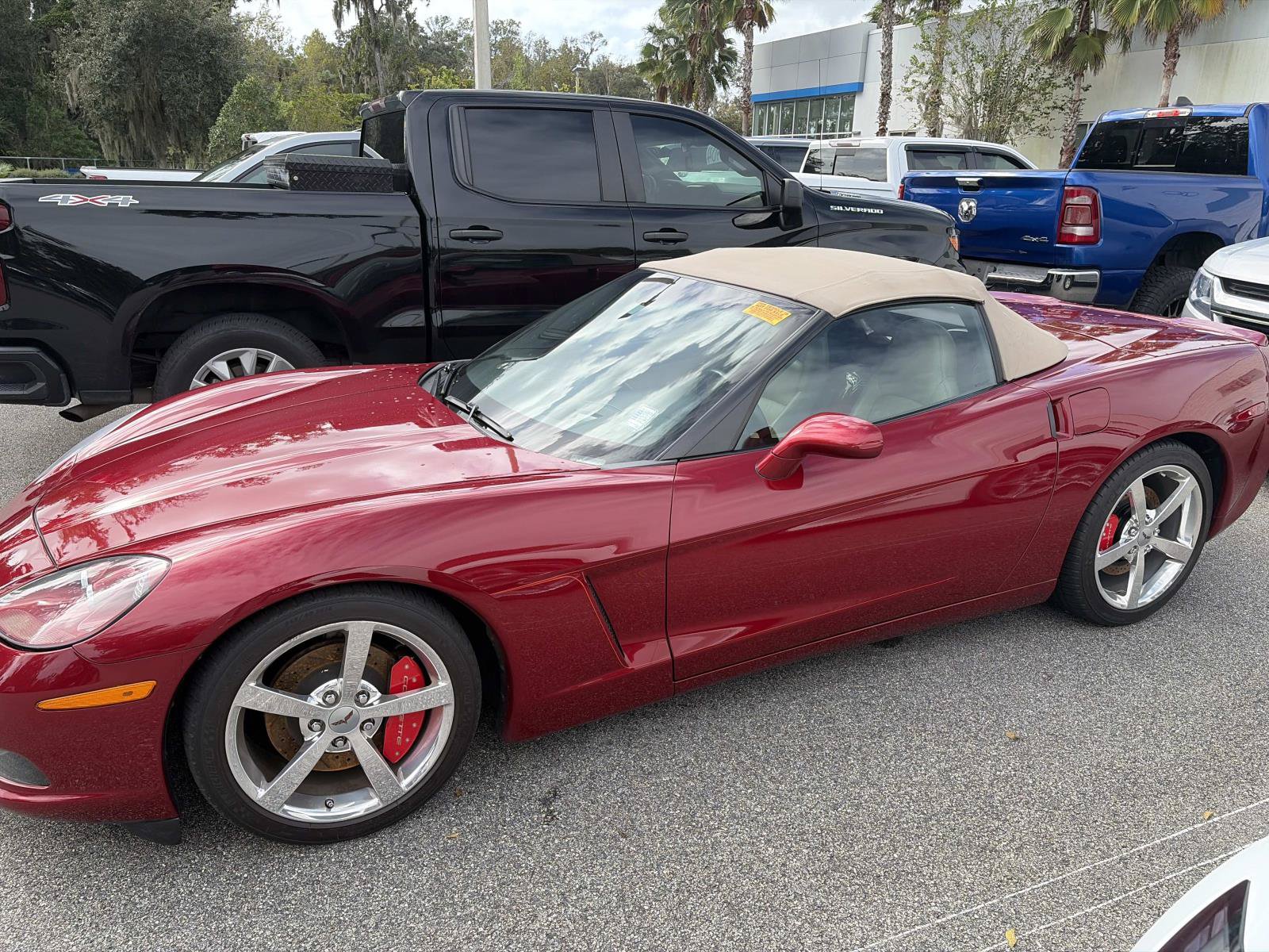 Used 2008 Chevrolet Corvette Convertible w/ Preferred Equipment Group RWD image 2