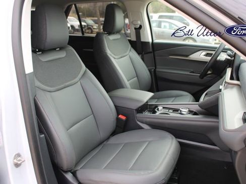 New 2026 Ford Explorer Active w/ Active Comfort Package image 7